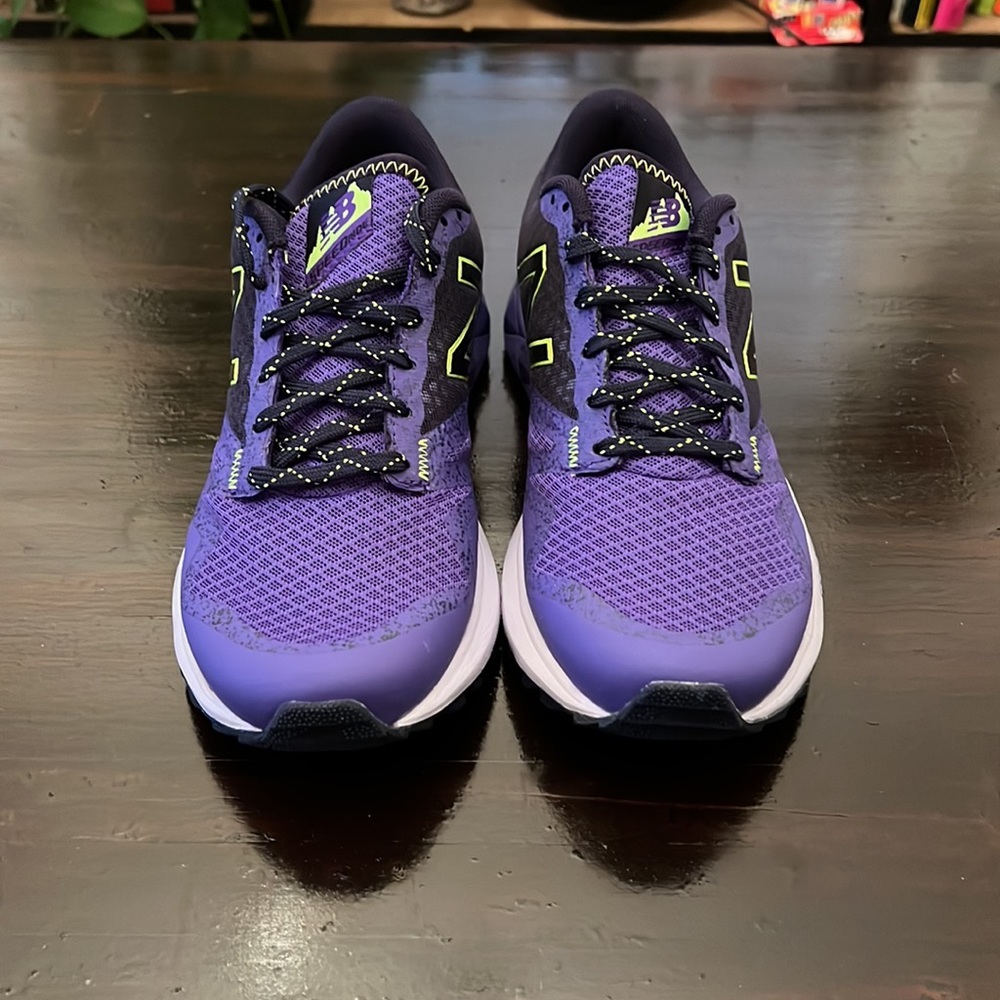 Womens new balance purple sneakers never worn